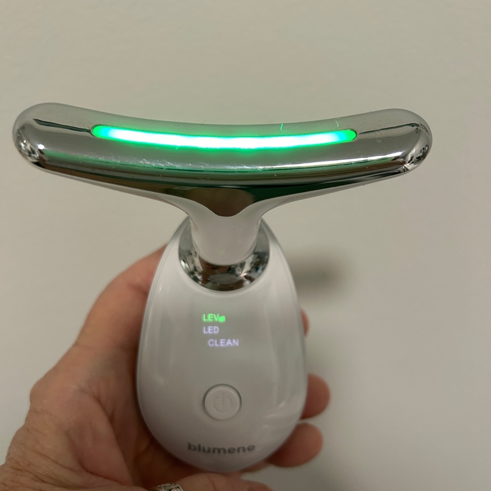 White Face Pro Skincare Tool - Picture 4 of 5